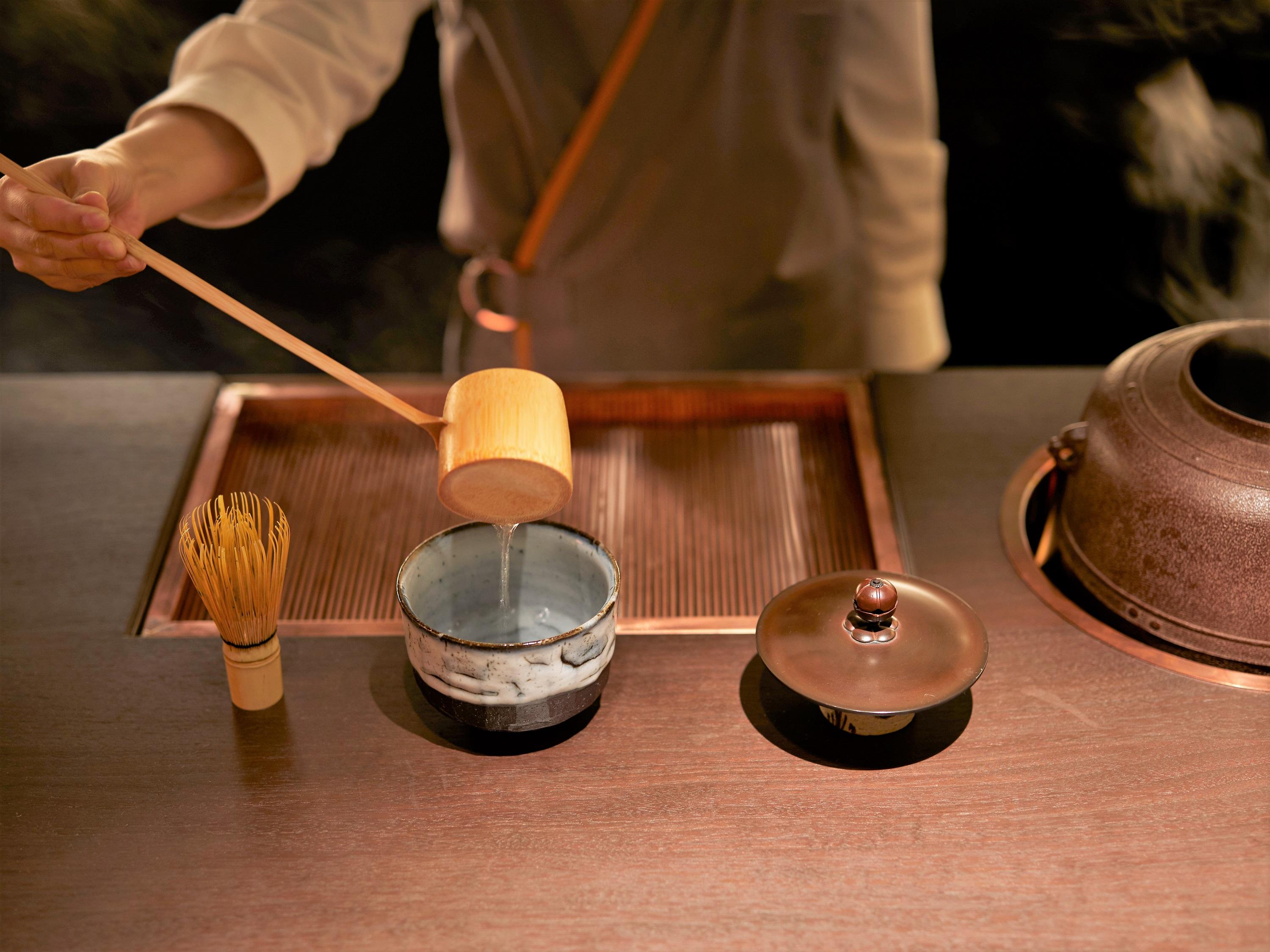 The Thousand Kyoto Exterior photo Preparation of matcha