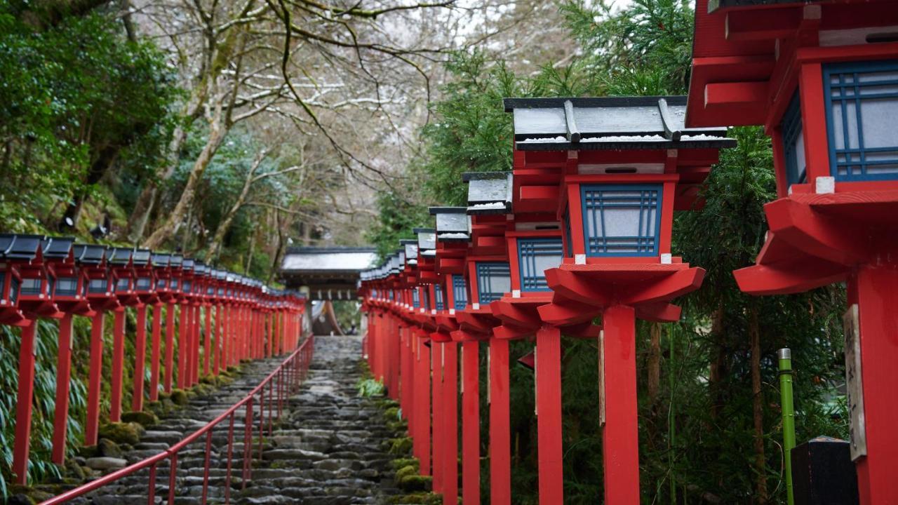 The Thousand Kyoto Exterior photo The path to the shrine